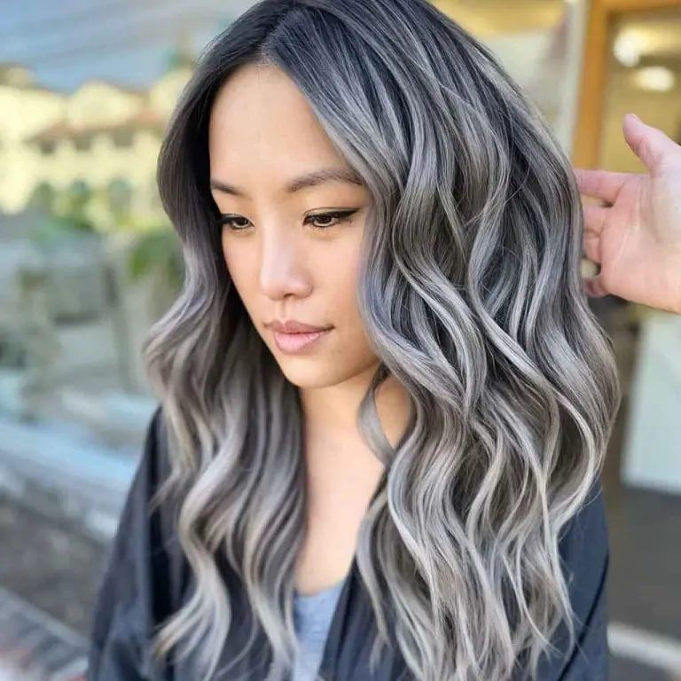 Long Wavy Hair With Silver Balayage Babylights