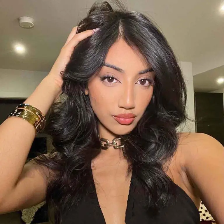 Medium Black Voluminous Hair