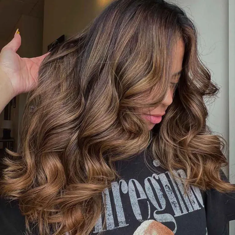 Long Fluffy Wavy Hair With Caramel Balayage