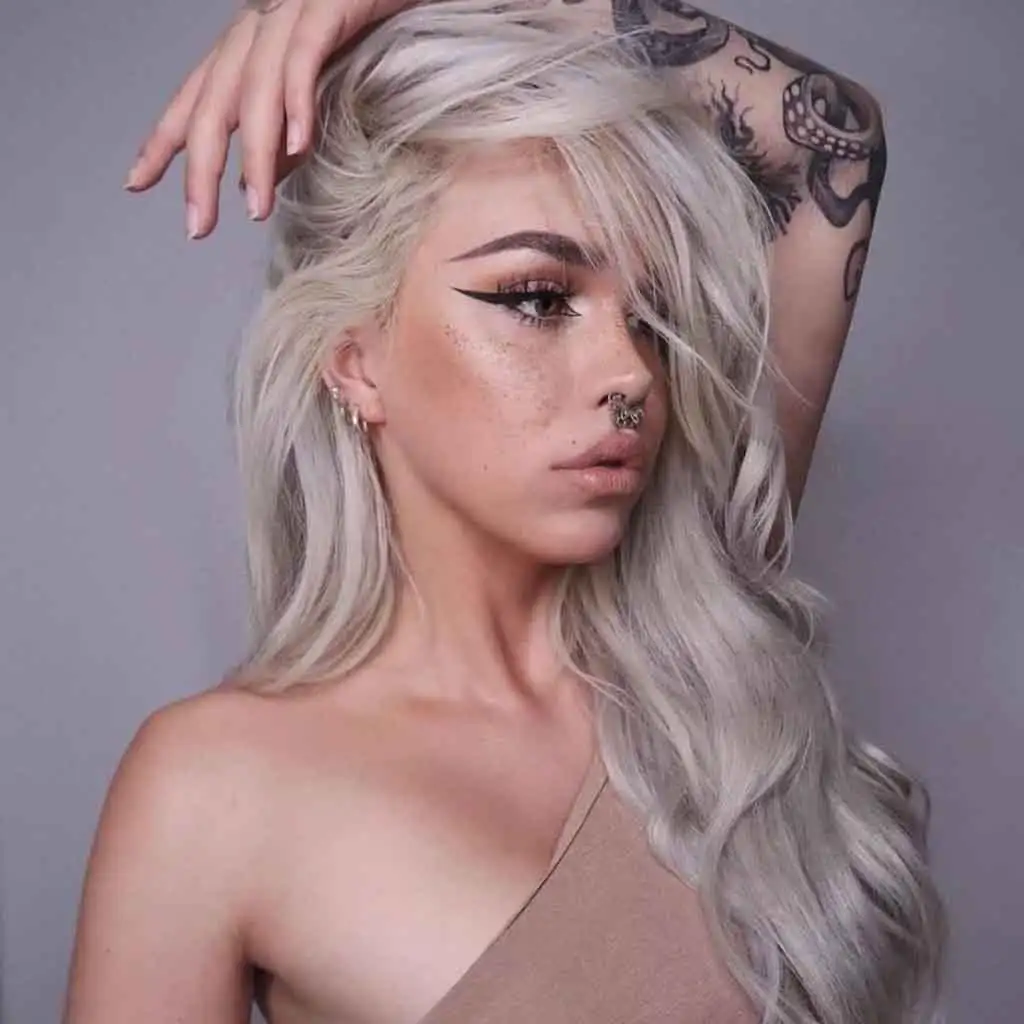 Blonde Long Wavy Hair