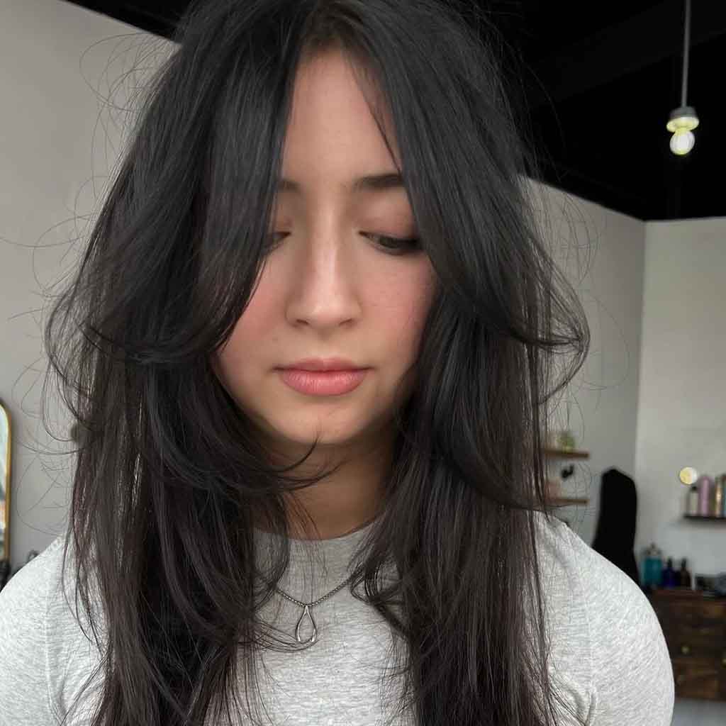 Extended Shaggy Tousled Kitty Cut
