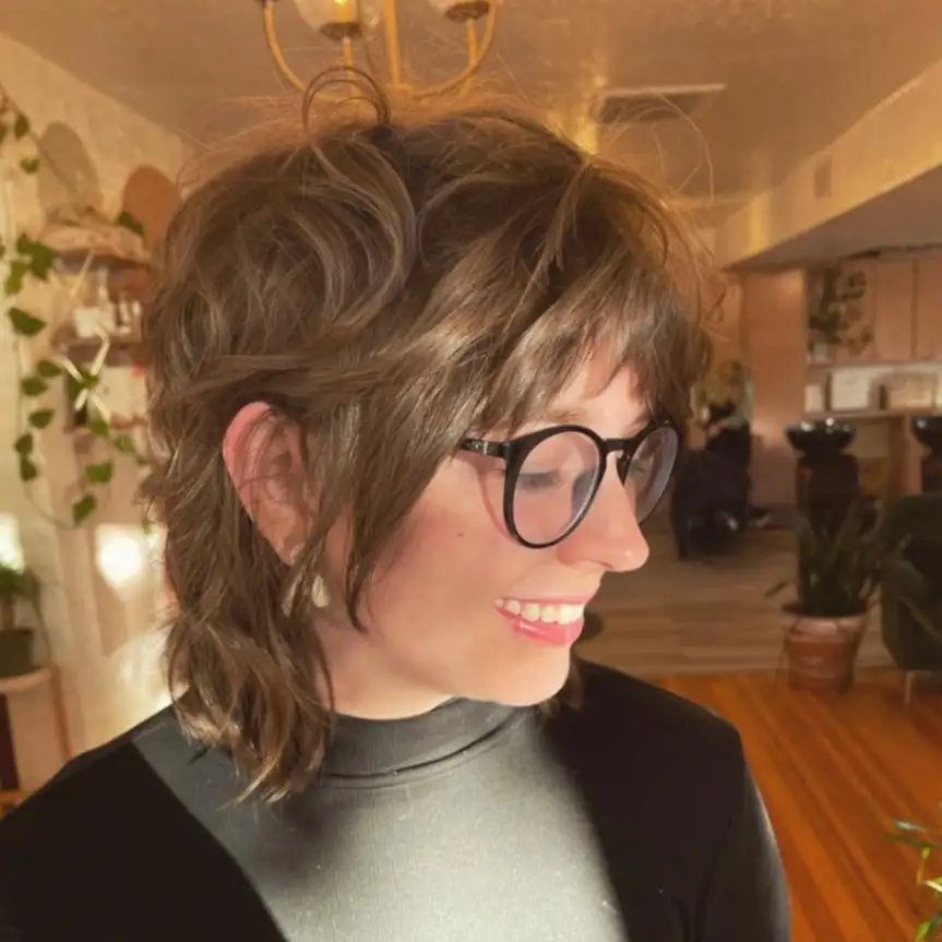 Bronde Shag Mullet Wavy Haircut With Wispy Layers