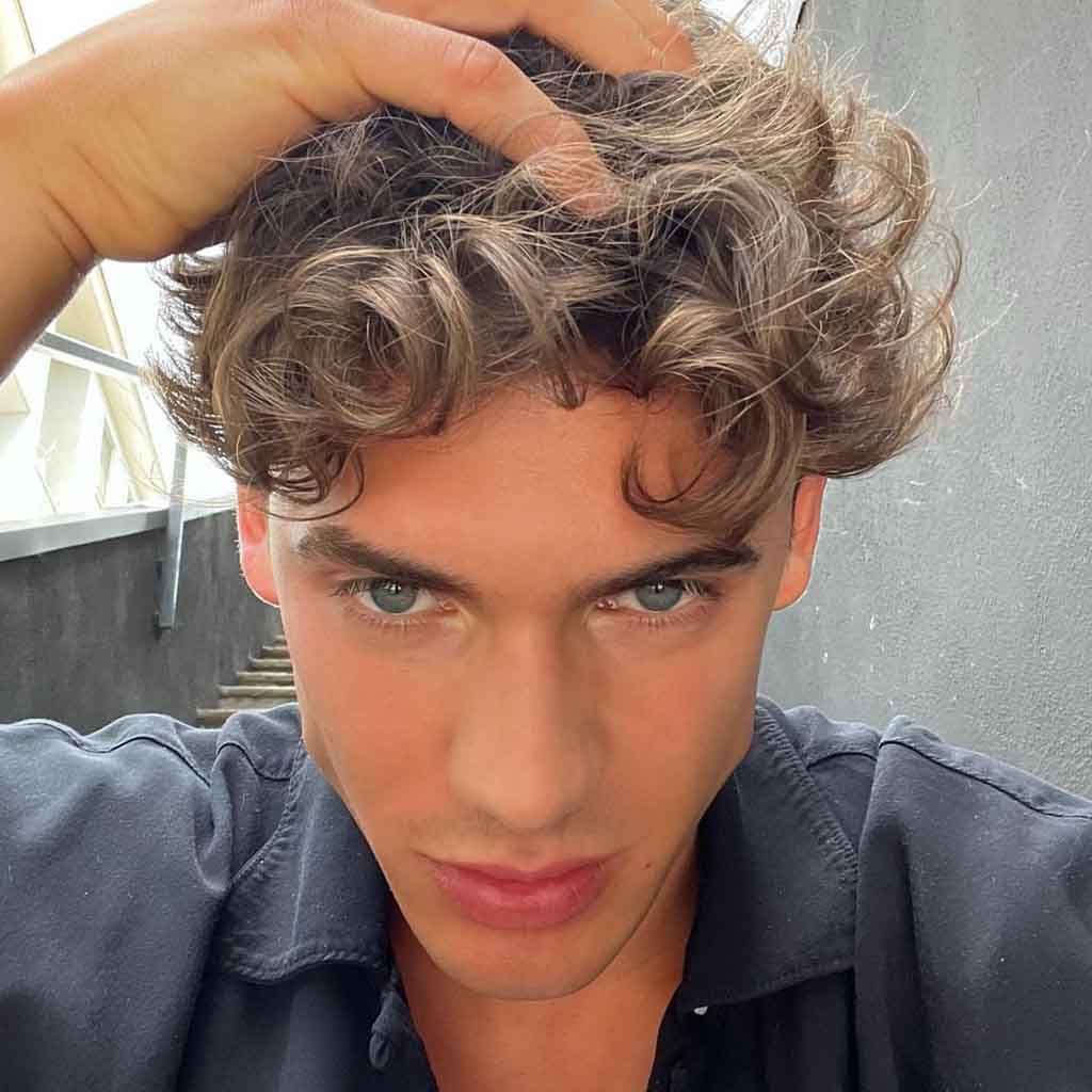 Voluminous Bronde Loose Curls