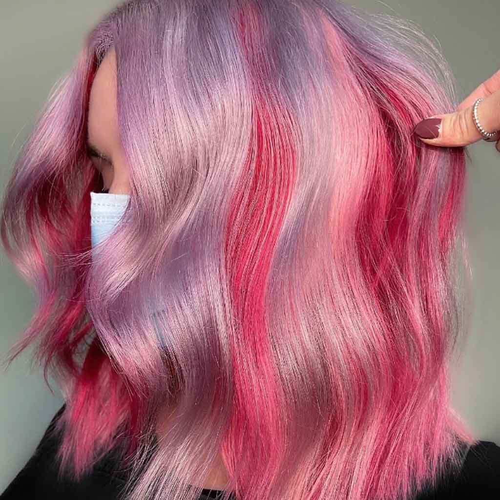 Medium Wavy Hair With Candy Highlights