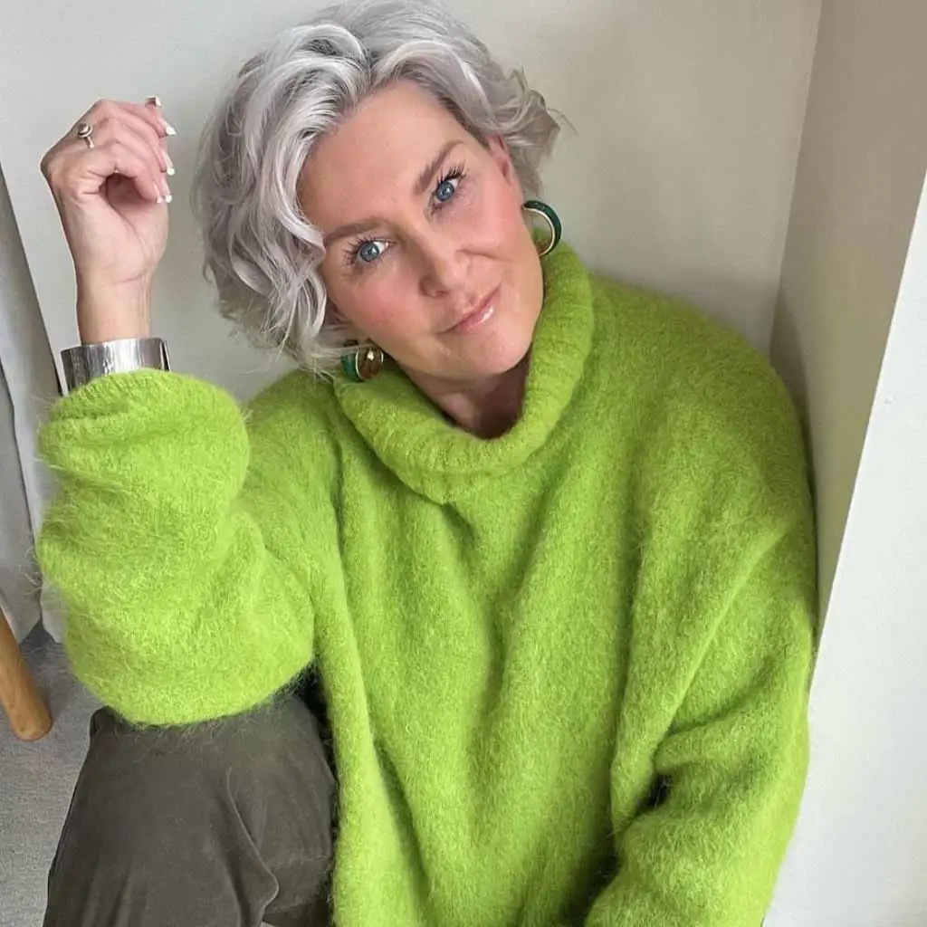 Short Wavy Bob Cut on Silver Hair