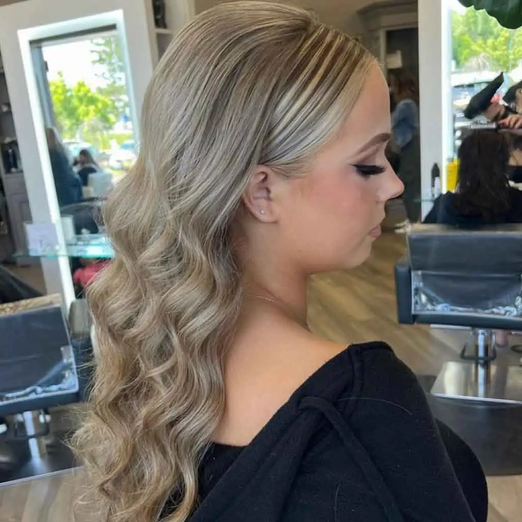 Smoothed Center Parted Hair With Hollywood Wave hairstyle