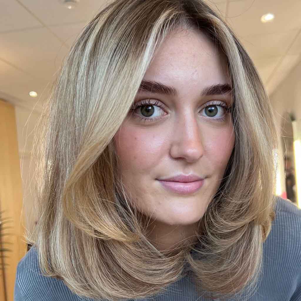 Golden Blonde Old Money Bob Hair
