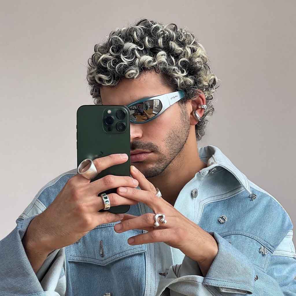 Duo-Toned Thick Medium Curly Hair
