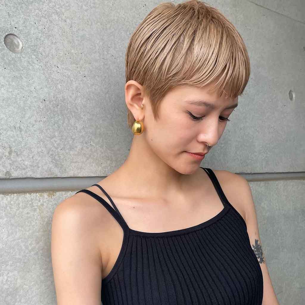 Blonde Straight Pixie Cut With Bangs