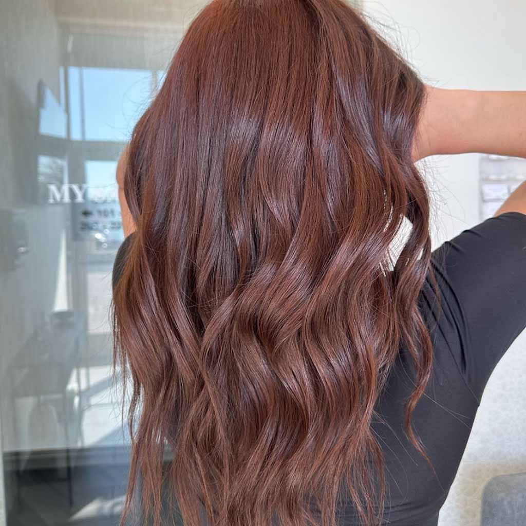 Brown Wavy Hair With a Blend of Ginger