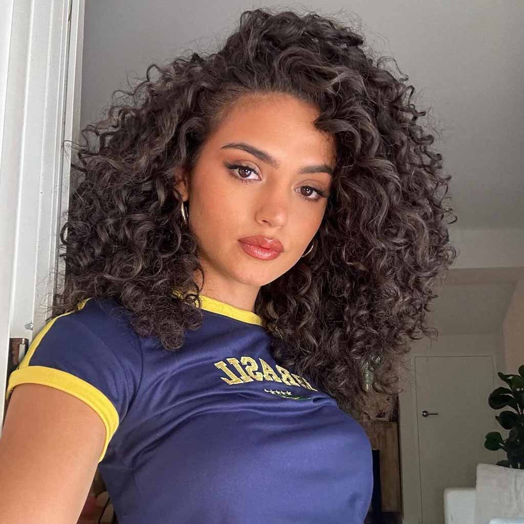 Medium Side-Parted Classic Fluffy Curls
