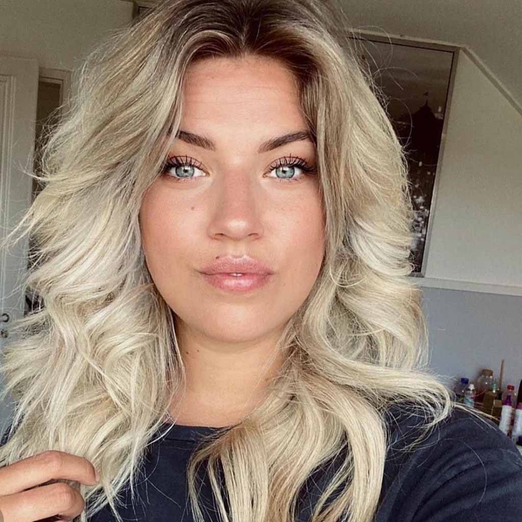 Blonde Medium Butterfly Cut