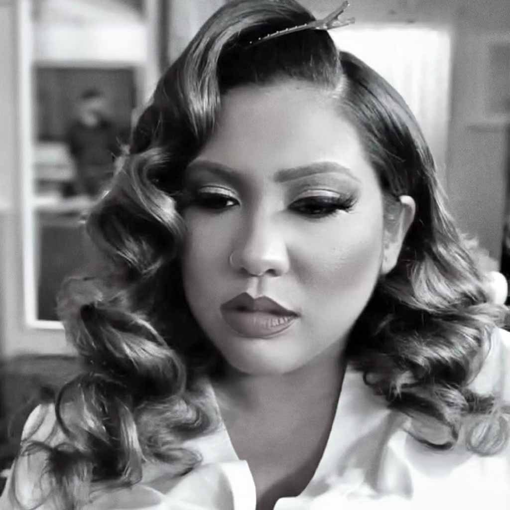 Vintage Waves on Medium Hair