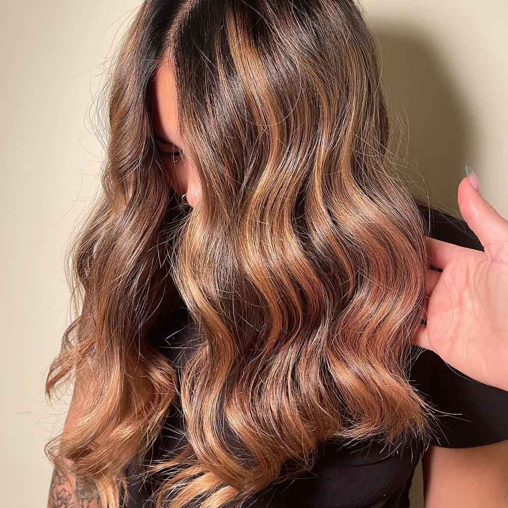 Brown Highlights With the Hint of Pink on Dark Color Hair