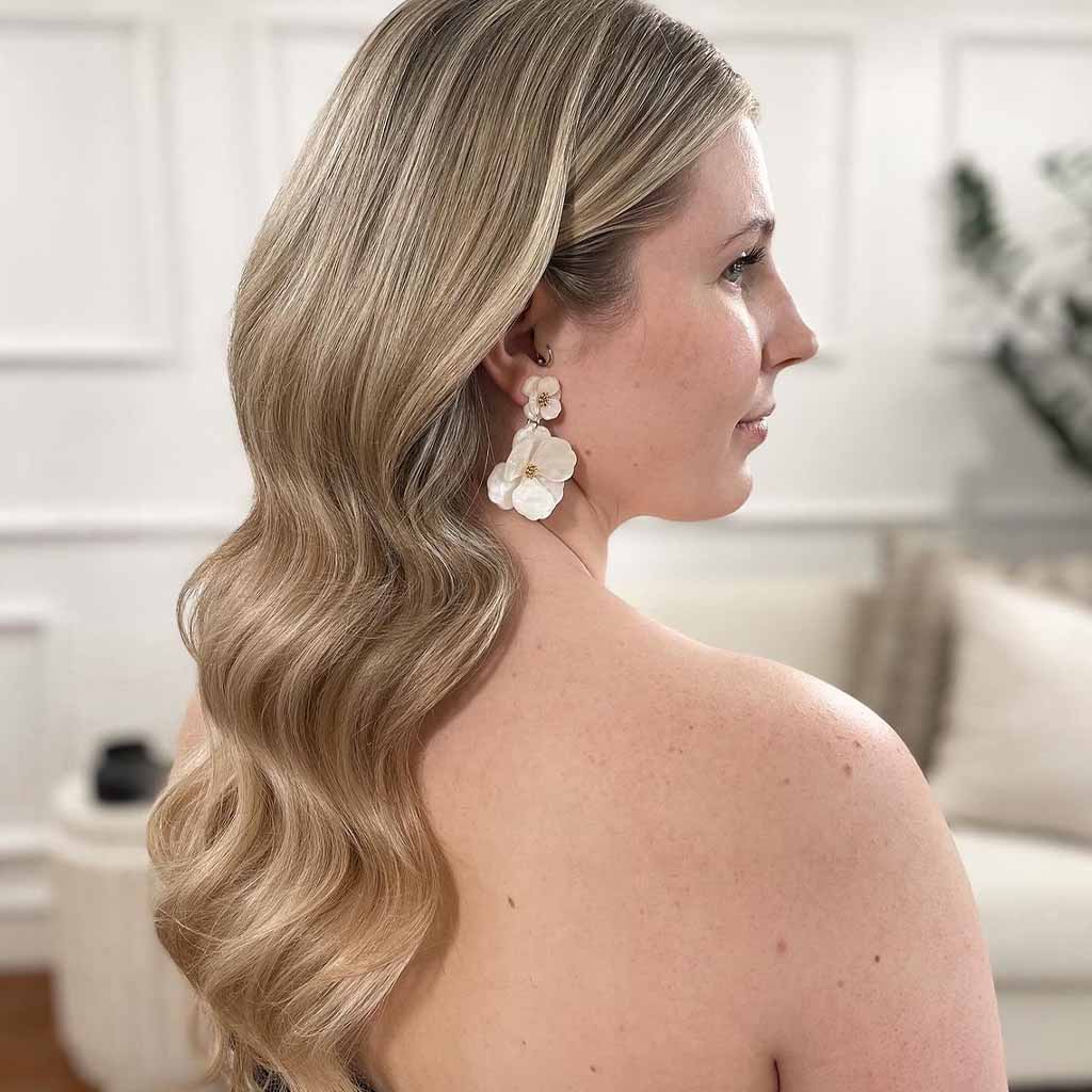 Sleek Tuck With Waves