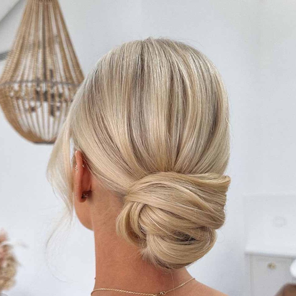 Soft Texture Easy Low Bun