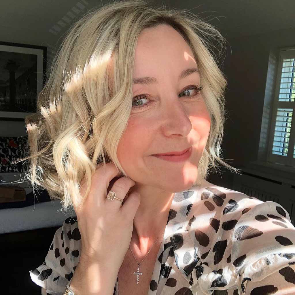 Blonde Wavy Choppy Bob for Older Women