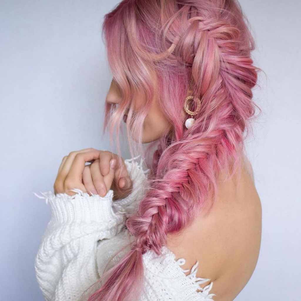 Messy Side Pull-Through Fishtail With Tendrils