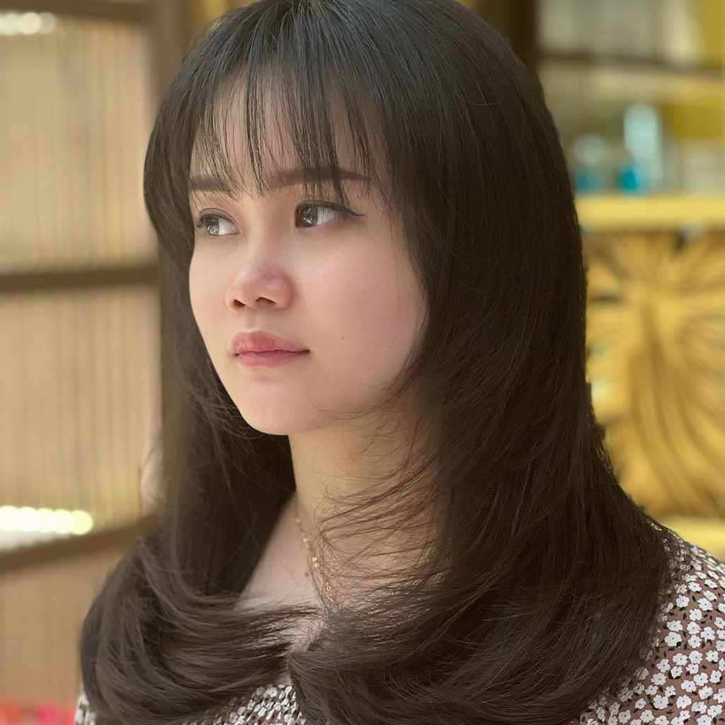 Layered Korean Wolf Cut With Choppy Bangs