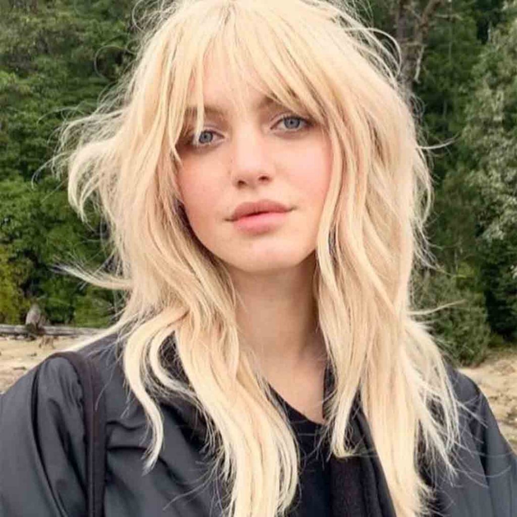 Bleach-Blonde Octopus Wolf Cut With Wispy Bangs