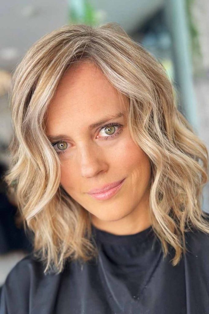 Medium Wavy Blonde Beige Haircut