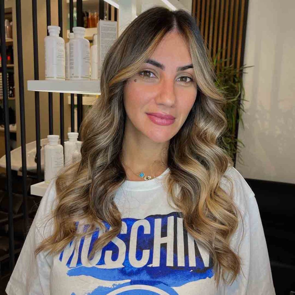 Wavy Duo-Toned Octopus Cut With Curtain Bangs