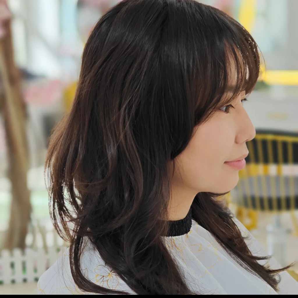 Wavy Korean Wolf Cut With Fringes