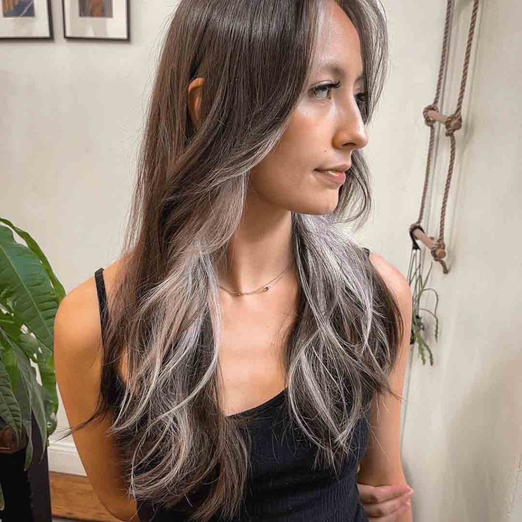 Peek-a-boo Style Shaggy Wolf Cut for Long Hair