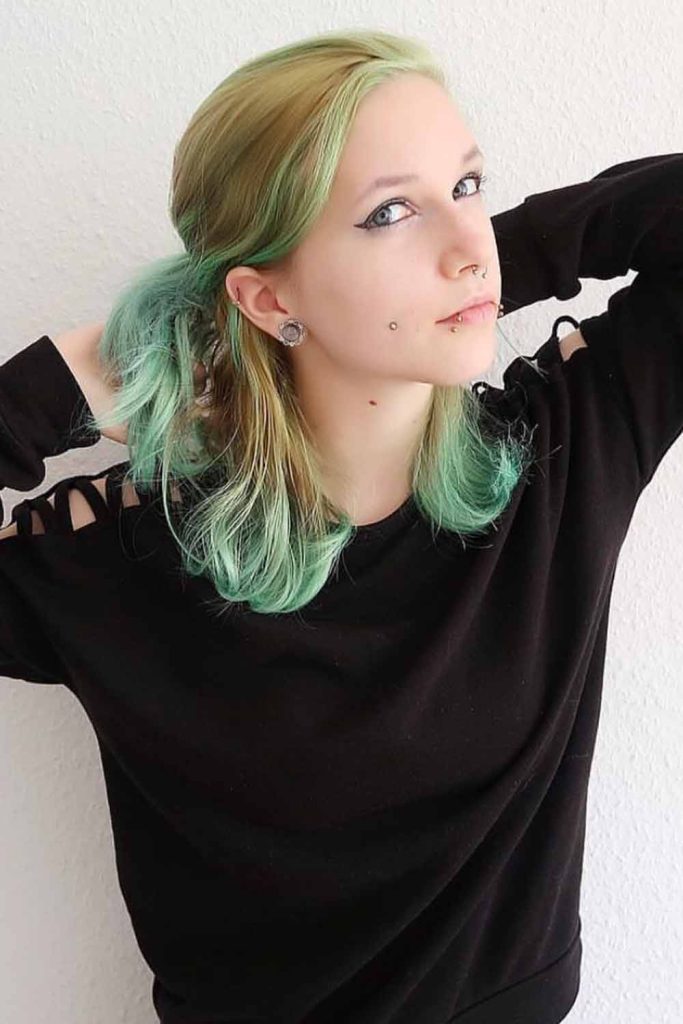 Medium Blonde Green Scene Hairstyle